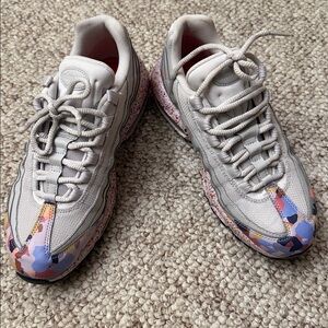 NIKE AIR MAX 95 CONFETTI